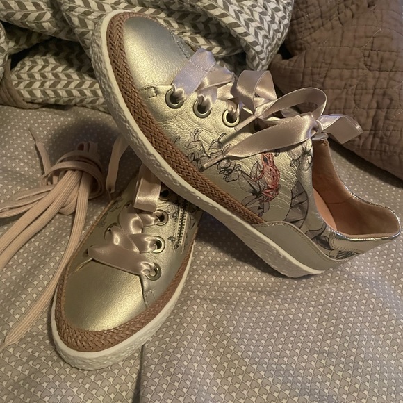 Soft waves arch support brand new women’s sneakers size 38 European - Picture 3 of 12